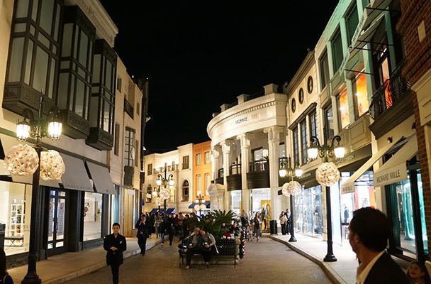Rodeo Drive - Rodeo Drive looks extra magical at night
