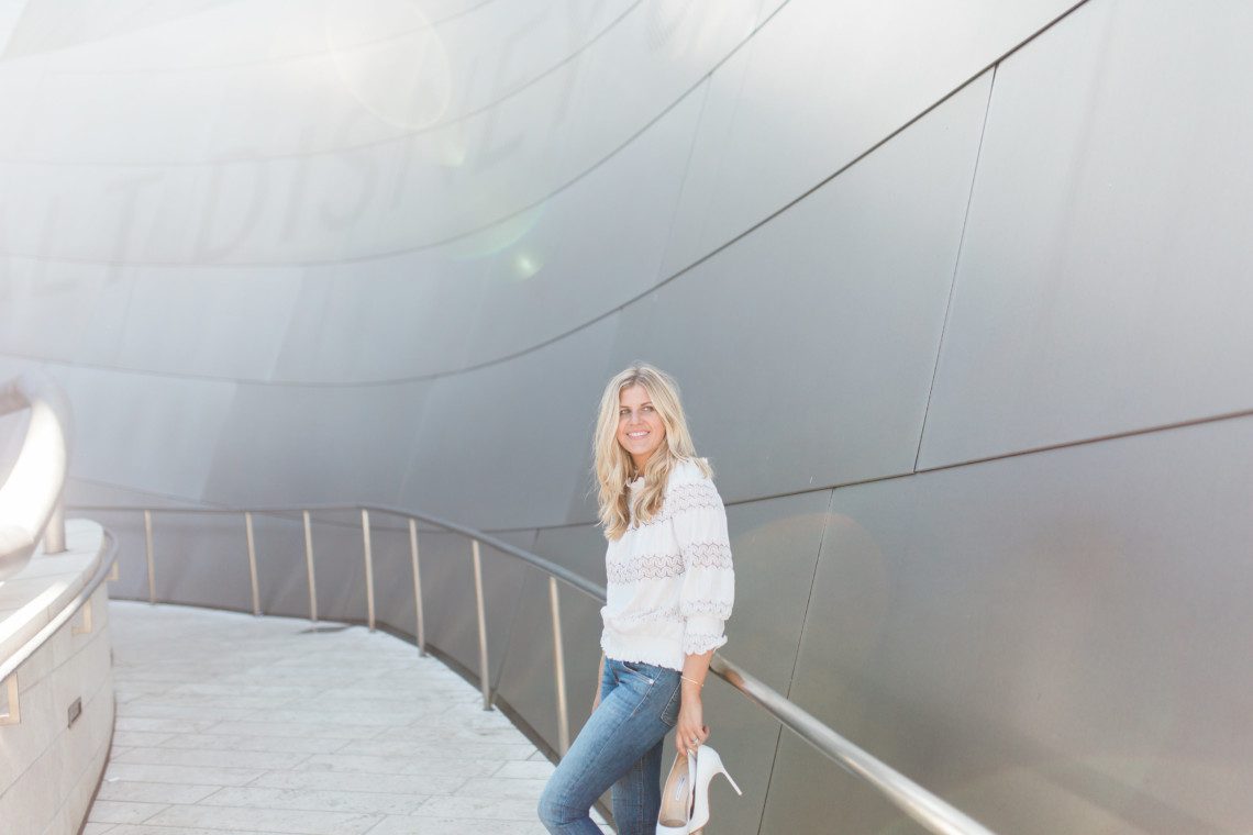 This Yuppie LIfe Blogger Molly Schoneveld Photographed at the Walt Disney Concert Hall + 10 Things to Do in Los Angeles Before the End of Summer.